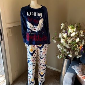 NWOT Med Harry Potter Hedwig Hogwarts Letter PJs